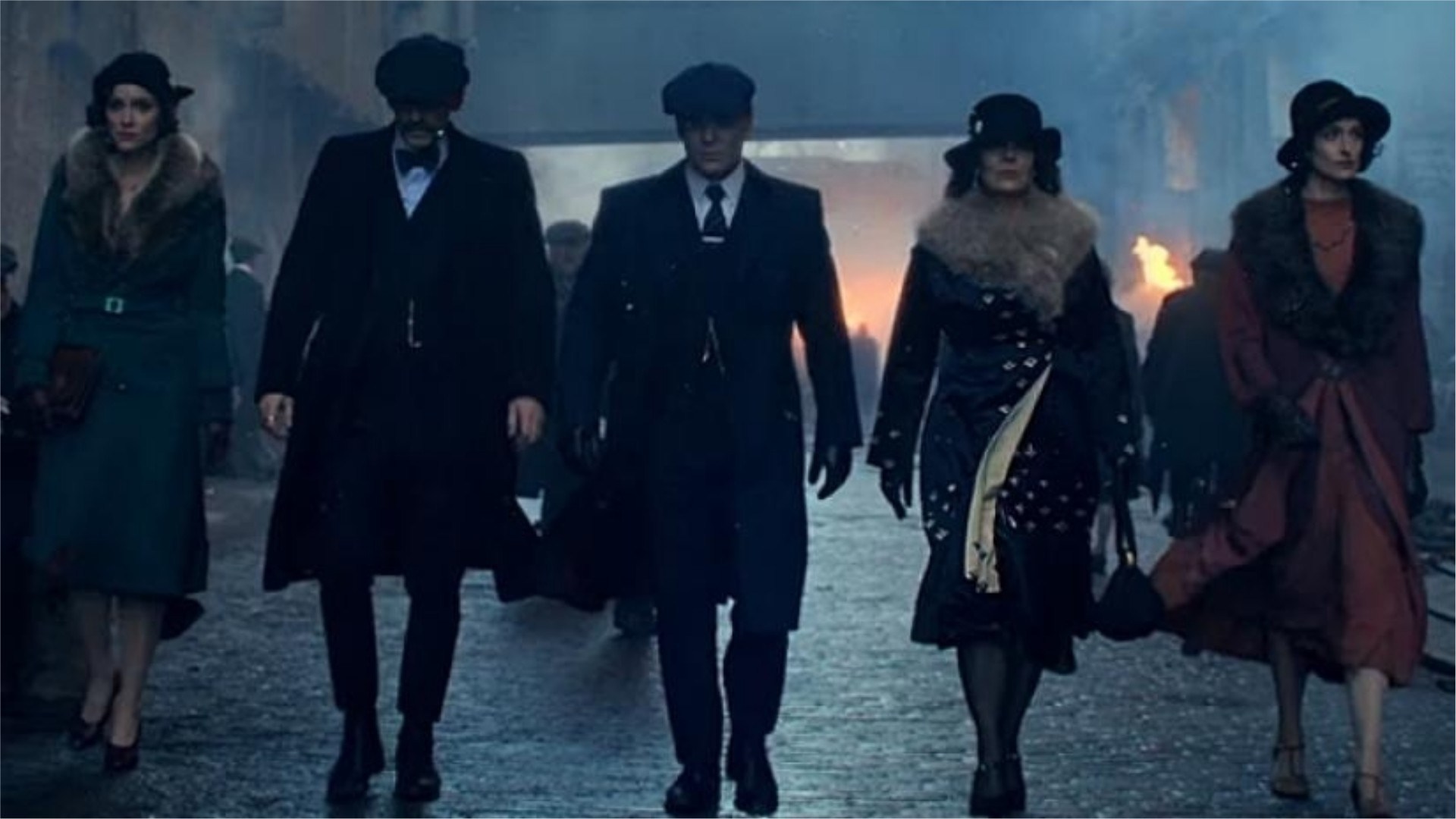 Οι “Peaky Blinders” επιστρέφουν στους δρόμους του Μπέρμιγχαμ
