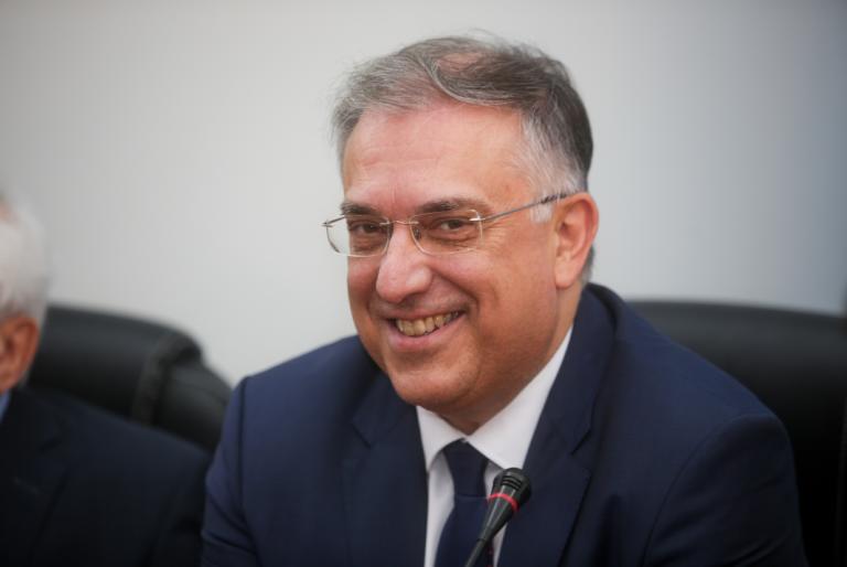 Τάκης Θεοδωρικάκος: «Δεν θα υπάρξουν απολύσεις δημοσίων υπαλλήλων»!