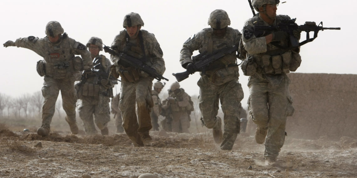 Η Αμερική πάει πόλεμο – Εκατοντάδες στρατεύματα καταφθάνουν στη Μέση Ανατολή!