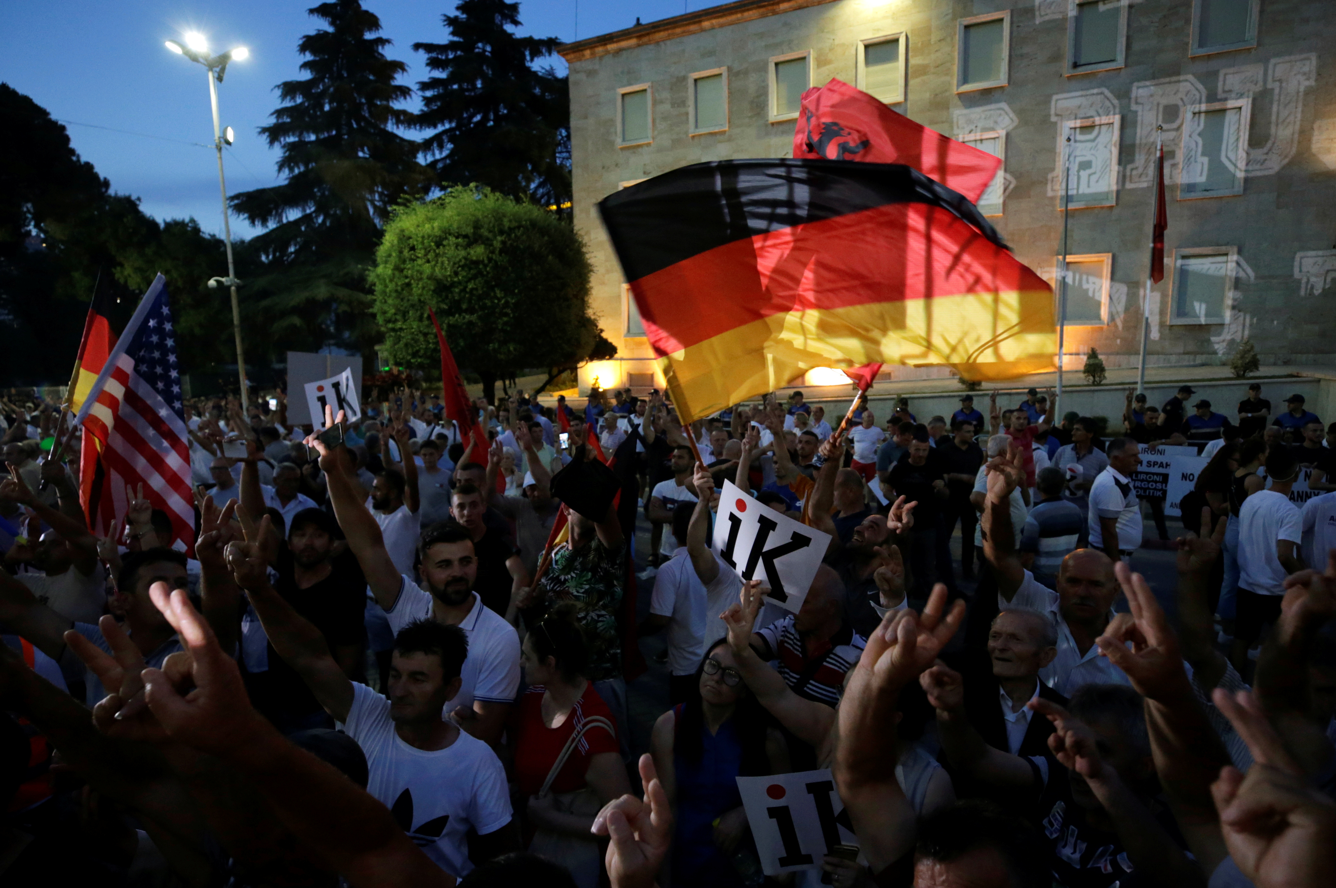 Δέκατη διαδήλωση στα Τίρανα κατά του πρωθυπουργού Έντι Ράμα