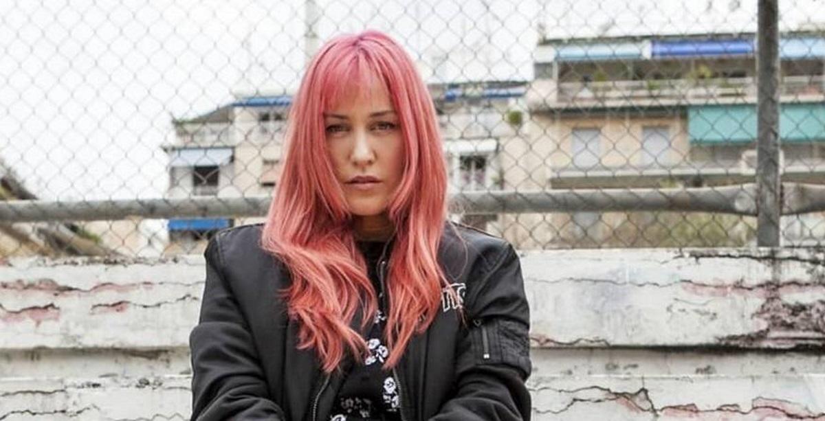 “Γκρέμισε” το Instagram η Πηνελόπη Αναστασοπούλου με το… αβυσσαλέο μπούστο της!