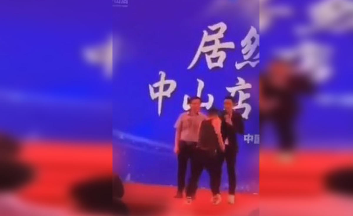 Κίνα: Ηθοποιός δέχτηκε επίθεση με μαχαίρι πάνω στη σκηνή – Video σοκ