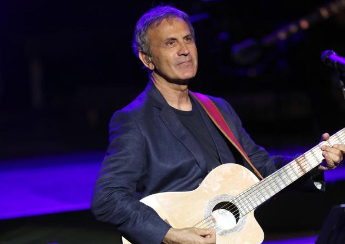 Γιώργος Νταλάρας Το συγκινητικό τελευταίο αντίο σε αγαπημένο του πρόσωπο