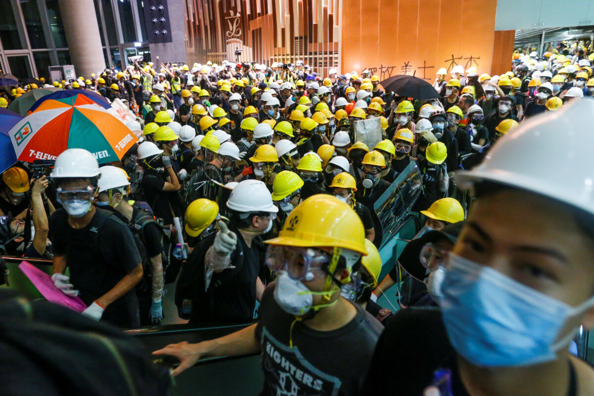 Κίνα: Πυρά κατά Τραμπ για ανάμειξη στις εσωτερικές υποθέσεις του Χονγκ Κονγκ