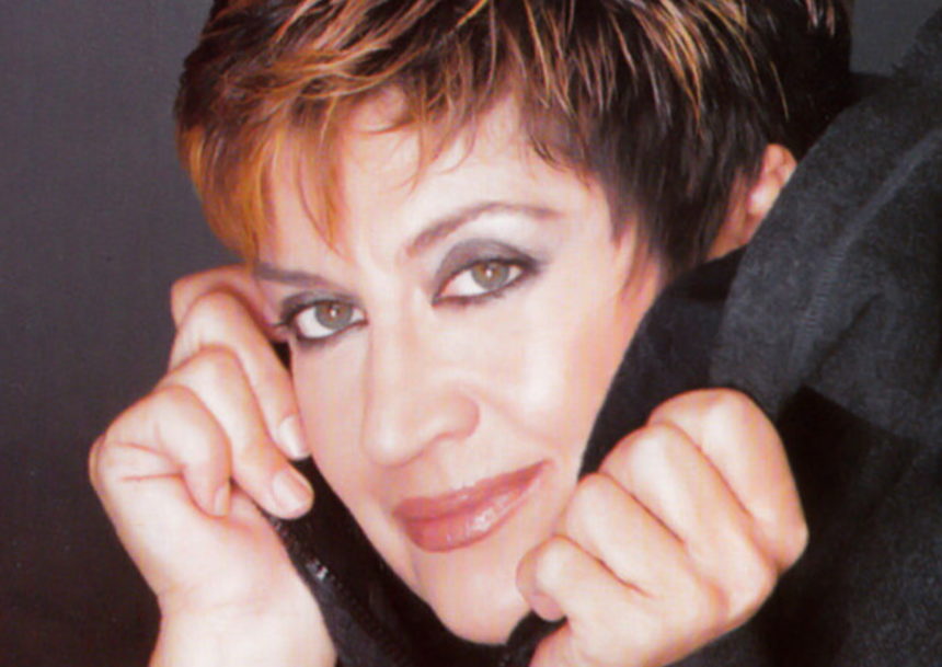 Λίτσα Διαμάντη: Επίσημη δημόσια εμφάνιση μετά από 10 χρόνια – Δείτε πώς είναι σήμερα η τραγουδίστρια [pics]