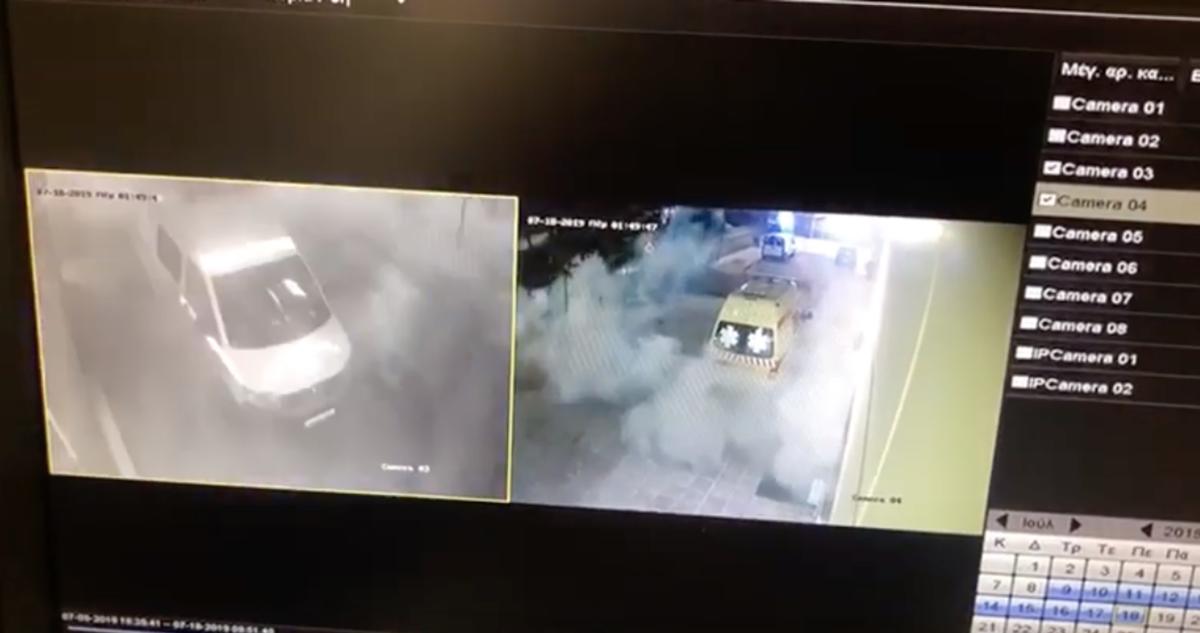 Η στιγμή που ανατινάζουν ασθενοφόρο σε κλινική στο Αιγάλεω [vid]