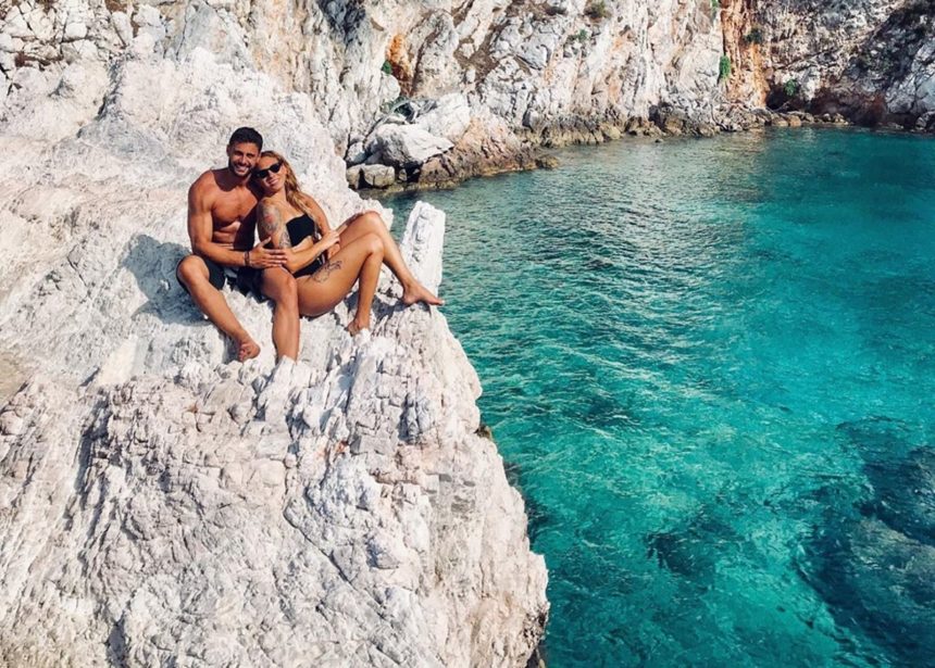 Η Ευρυδίκη Βαλαβάνη και ο Κωνσταντίνος Βασάλος ζουν τον έρωτά τους στην Σκόπελο