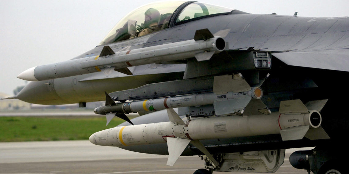 F-16: Αναβαθμίζεται ο αεροπορικός στόλος της Βουλγαρίας με οχτώ νέα αμερικανικά ”γεράκια”