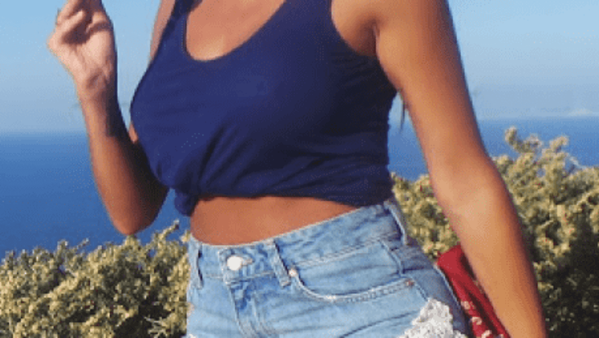 Φόρεσε το μπικίνι της και γκρέμισε το Instagram!