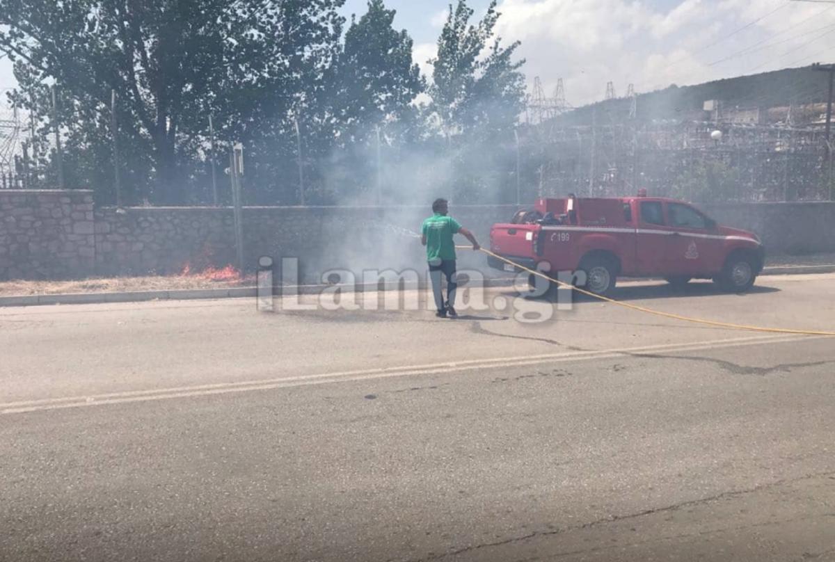 Φωτιά στη Λαμία: Μάχη με τις φλόγες να μην καεί το χωριό Δίβρη