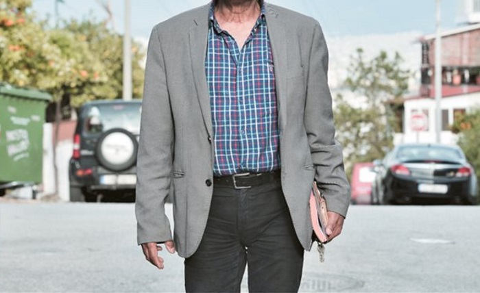 Πολύ γνωστός τραγουδιστής κάνει κοινωφελή εργασία για να γλιτώσει τη φυλακή!