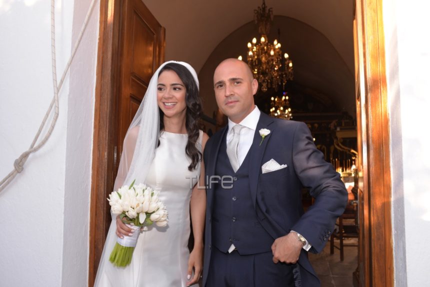 Κωνσταντίνος Μπογδάνος – Έλενα Καρβέλα: Παντρεύτηκαν στην Νάξο! Φωτογραφίες από τον γάμο τους
