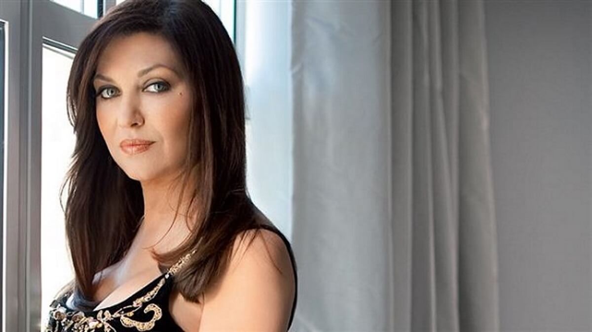 Η Καίτη Γαρμπή εξομολογείται για τον γιο της: “Δεν ήταν αυτό που ονειρεύτηκα για εκείνον…”