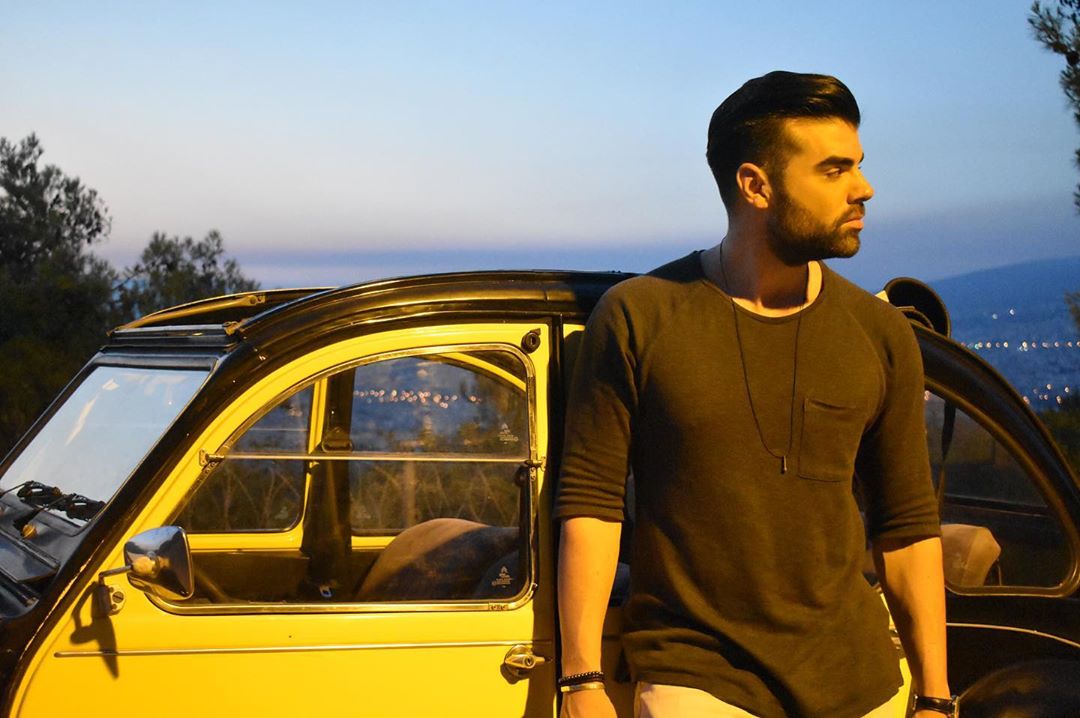 «Γιατί;» – Νέο τραγούδι και video clip από τον Γιάννη Αλεξόπουλο!