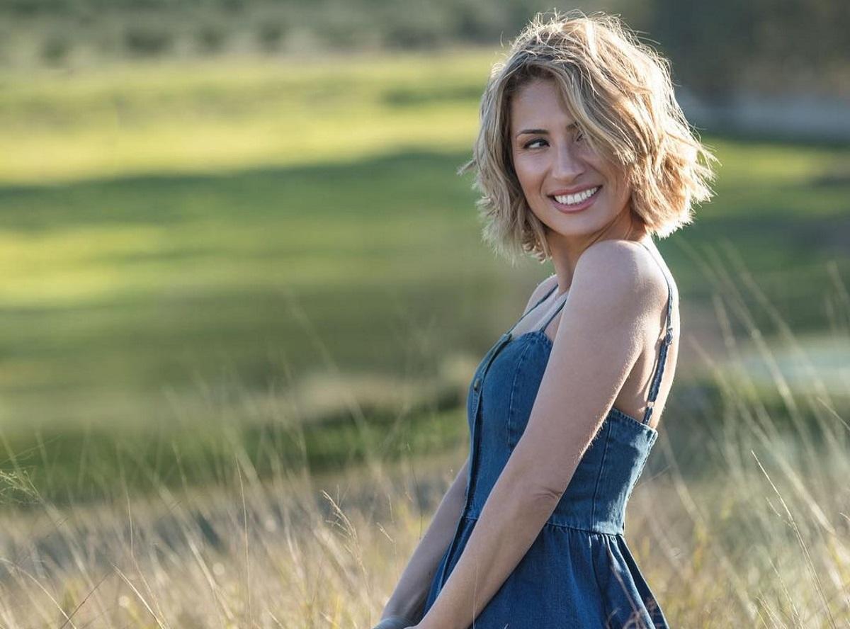 Κι όμως! Η Μαρία Ηλιάκη αποκαλύπτει δημόσια τα κιλά και το ύψος της!