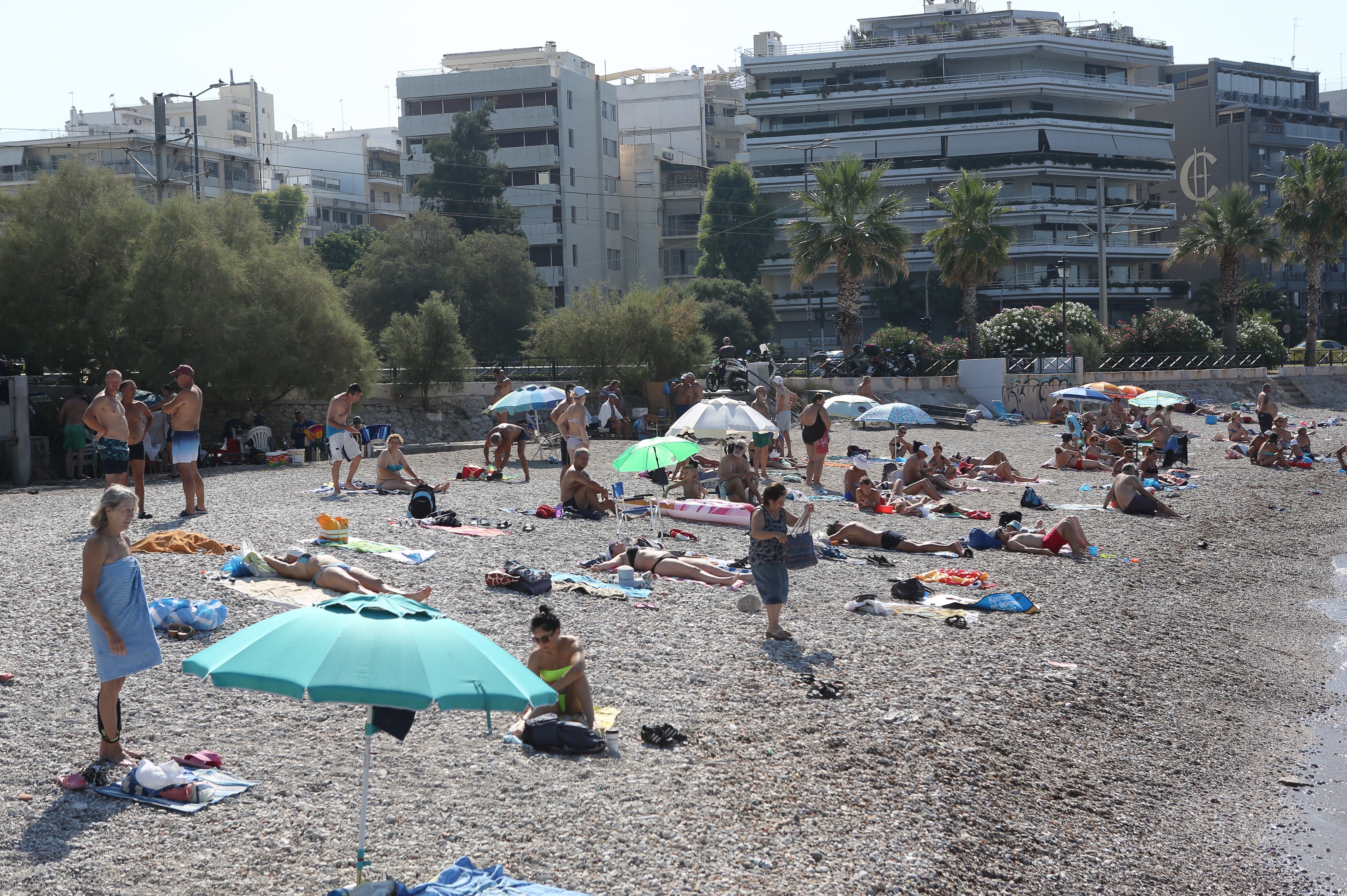 Καιρός σήμερα: Σε κλοιό ζέστης όλη η Ελλάδα – Πού θα δείξει 40άρια!