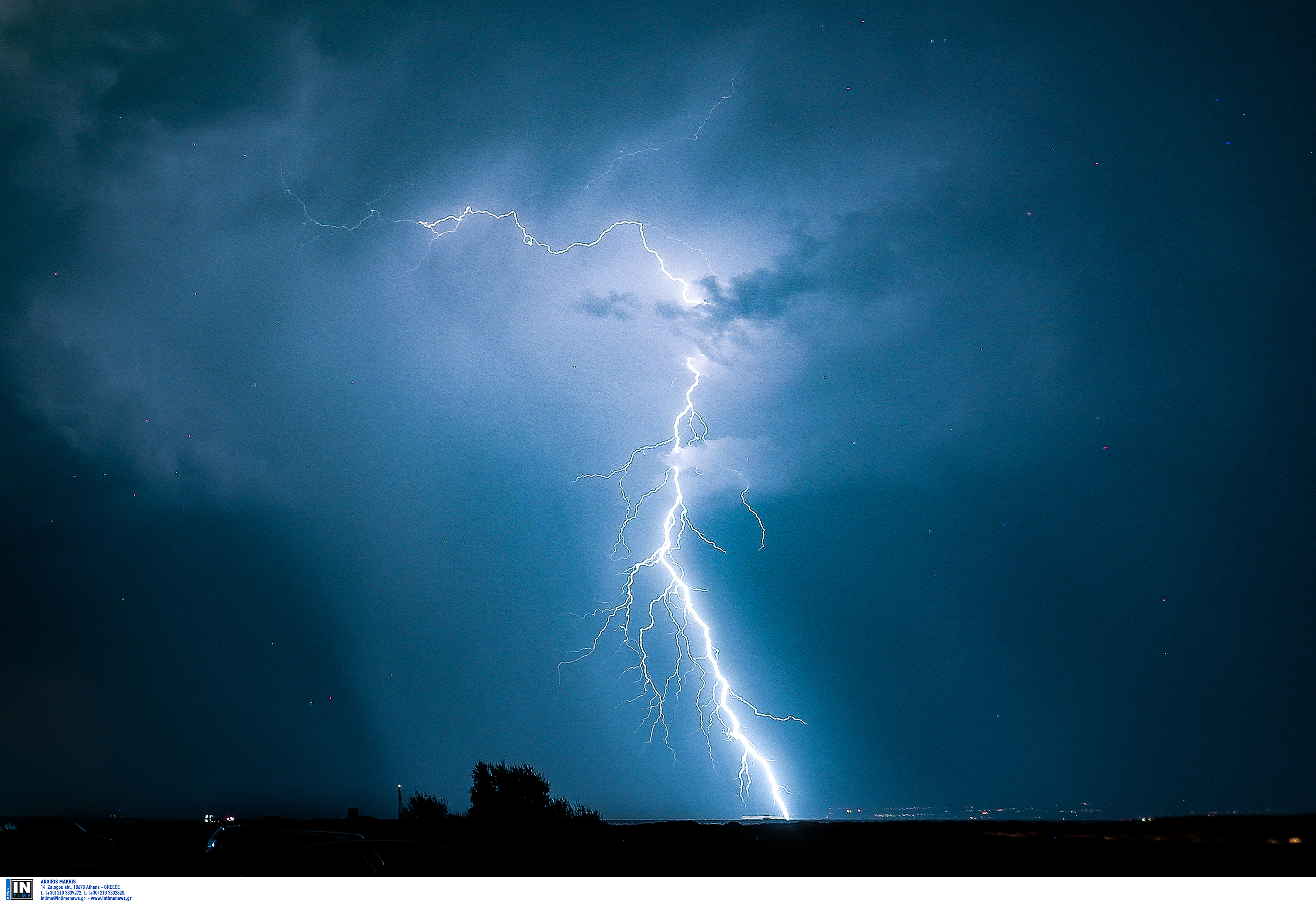 Καιρός: Βροχή από κεραυνούς στο βόρειο Αιγαίο – «Πνίγηκε» η Λήμνος