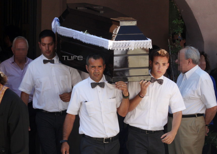 Χριστόφορος Λιοντάκης: Συγκίνηση και οδύνη στην κηδεία του ποιητή και συγγραφέα