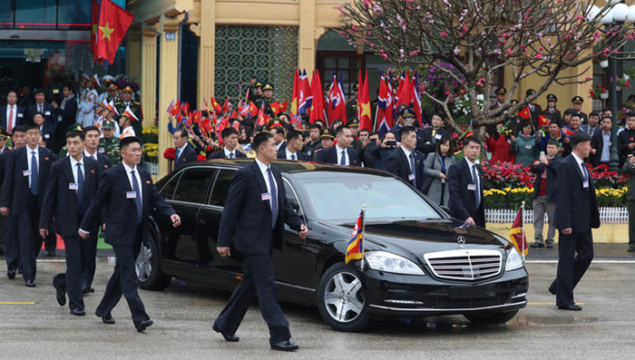 Ο Kim Jong-Un έχει στην κατοχή του 800 αυτοκίνητα! [pics]