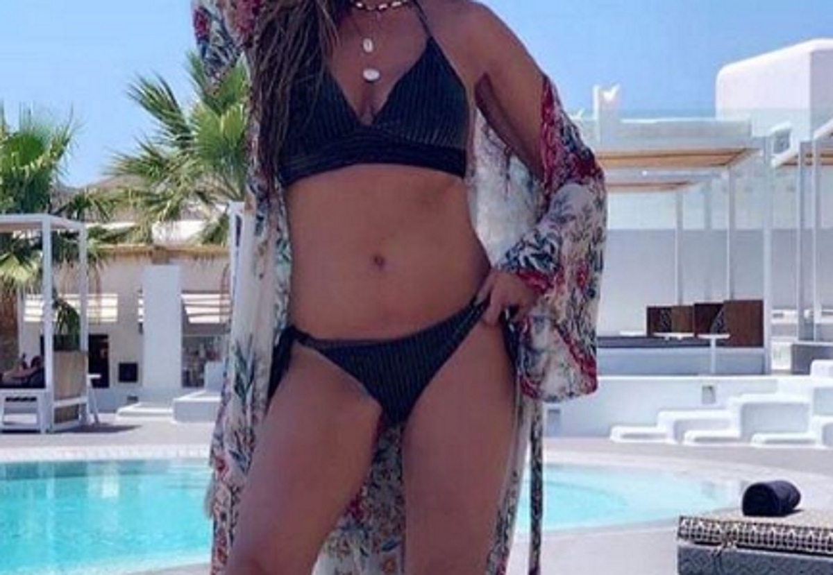 Κόβει την ανάσα η Ελληνίδα καλλονή στη Μύκονο! [pics]