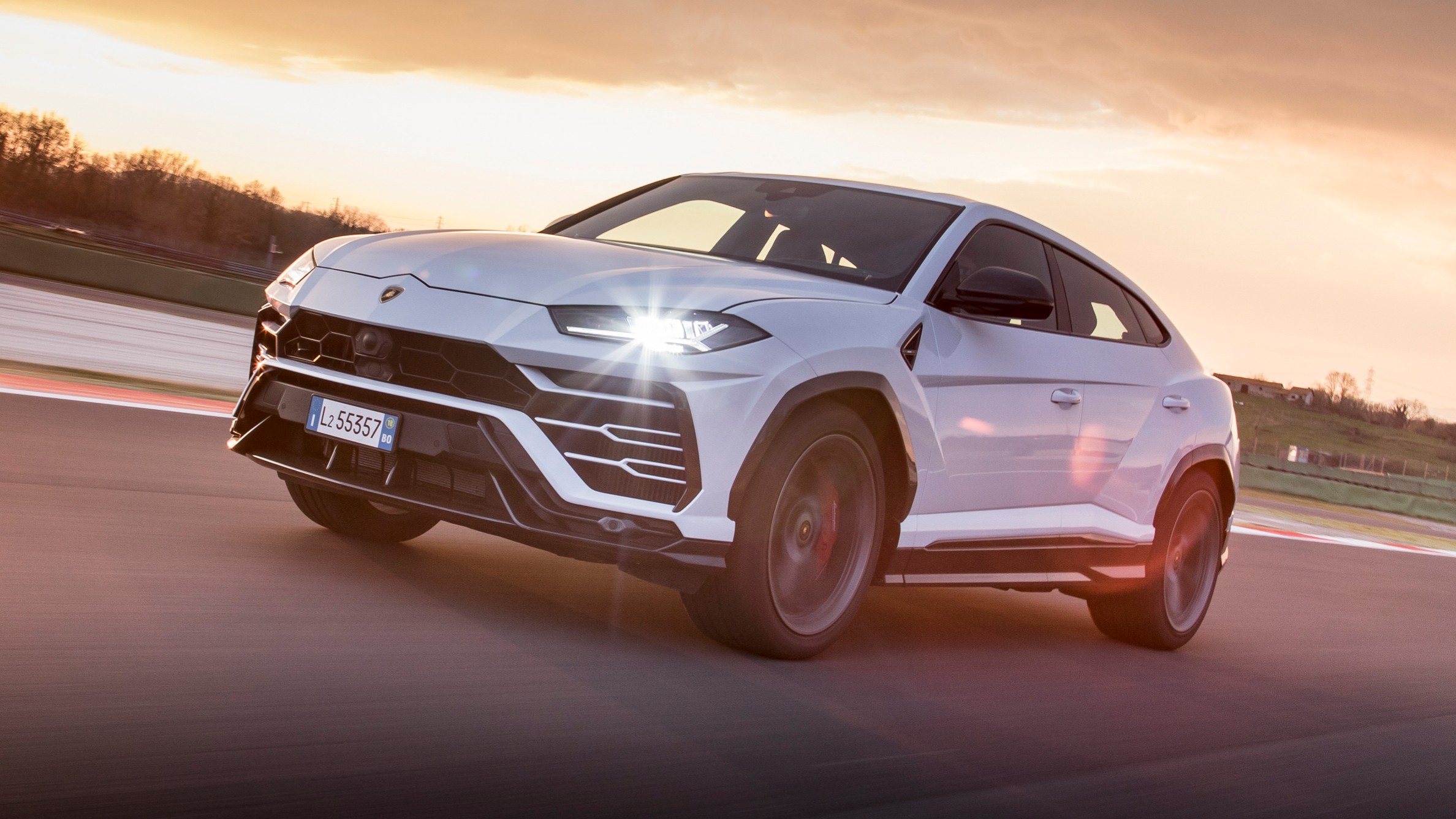 Η Urus διπλασίασε τις πωλήσεις της Lamborghini