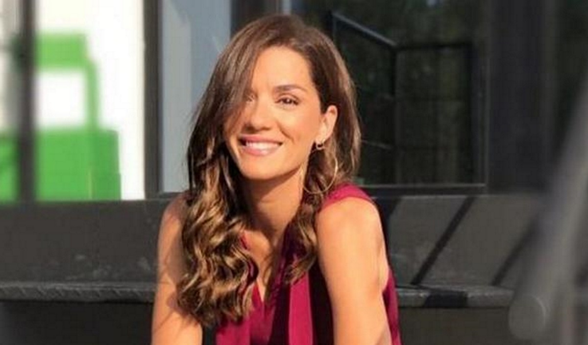 Η Βάσω Λασκαράκη ποζάρει με μπικίνι στο φωτογραφικό φακό του Λευτέρη Σουλτάτου!