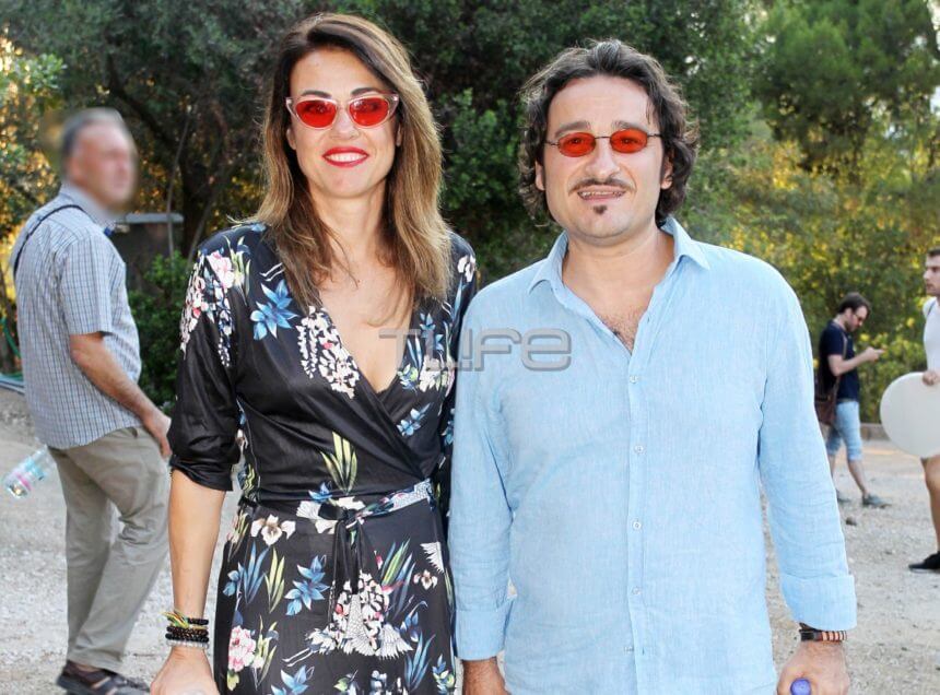 Βασίλης Χαραλαμπόπουλος: Σπάνια δημόσια εμφάνιση με την σύζυγό του, Λίνα Πρίντζου! [pics]