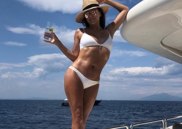 Ανάβει «φωτιές» η Eva Longoria – Ο σέξι χορός στο σκάφος!