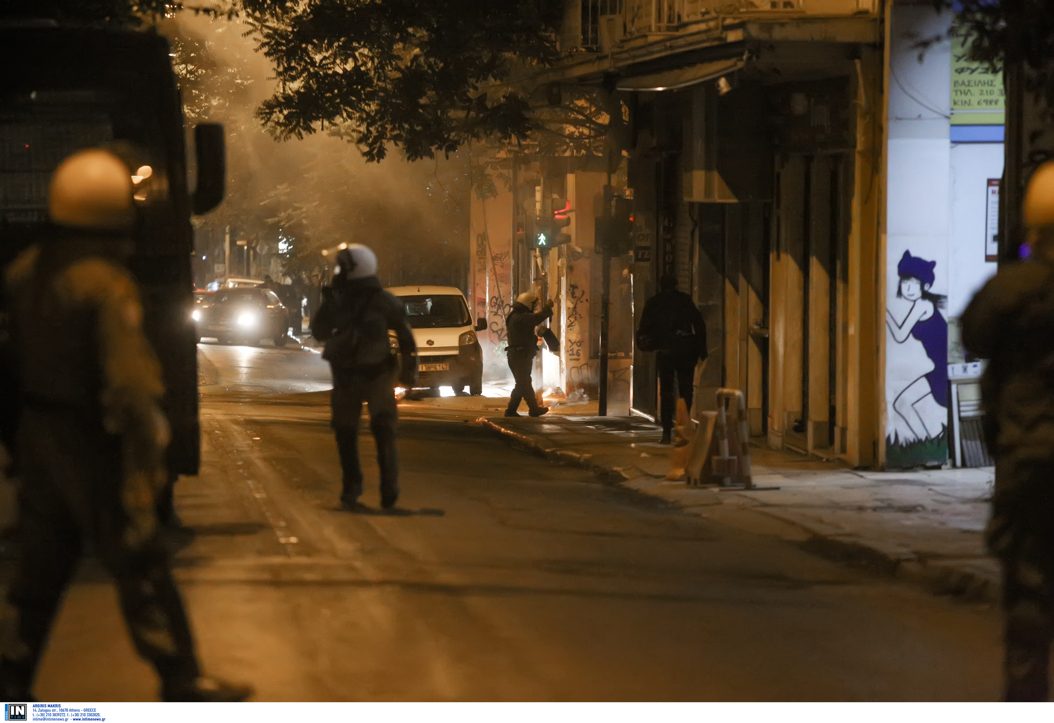 Επεισόδια στο Κουκάκι μεταξύ αστυνομίας και αντιεξουσιαστών