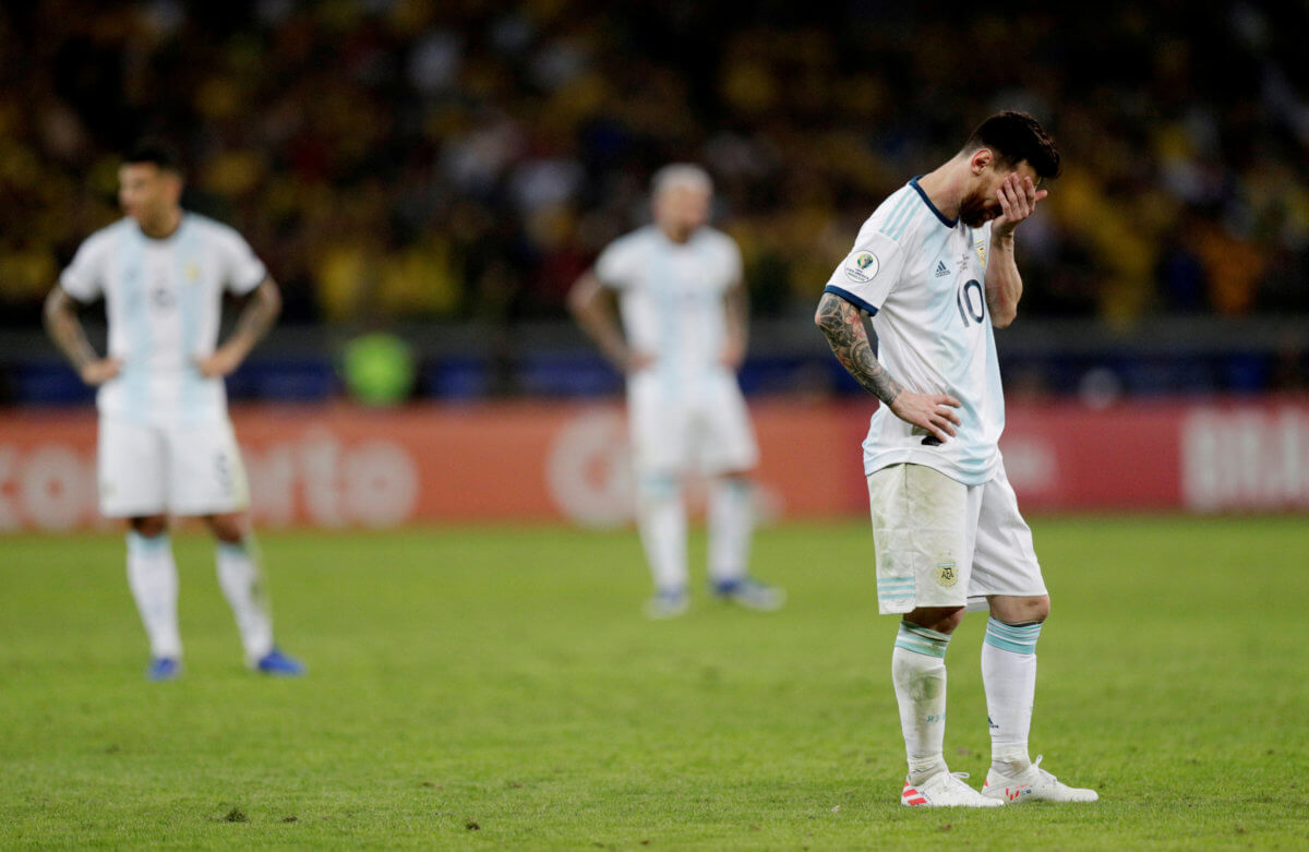 Copa America: Τα έριξε στη διαιτησία ο Μέσι! “Έκαναν μ@λ@κίες και δεν πήγαν στο VAR” – video