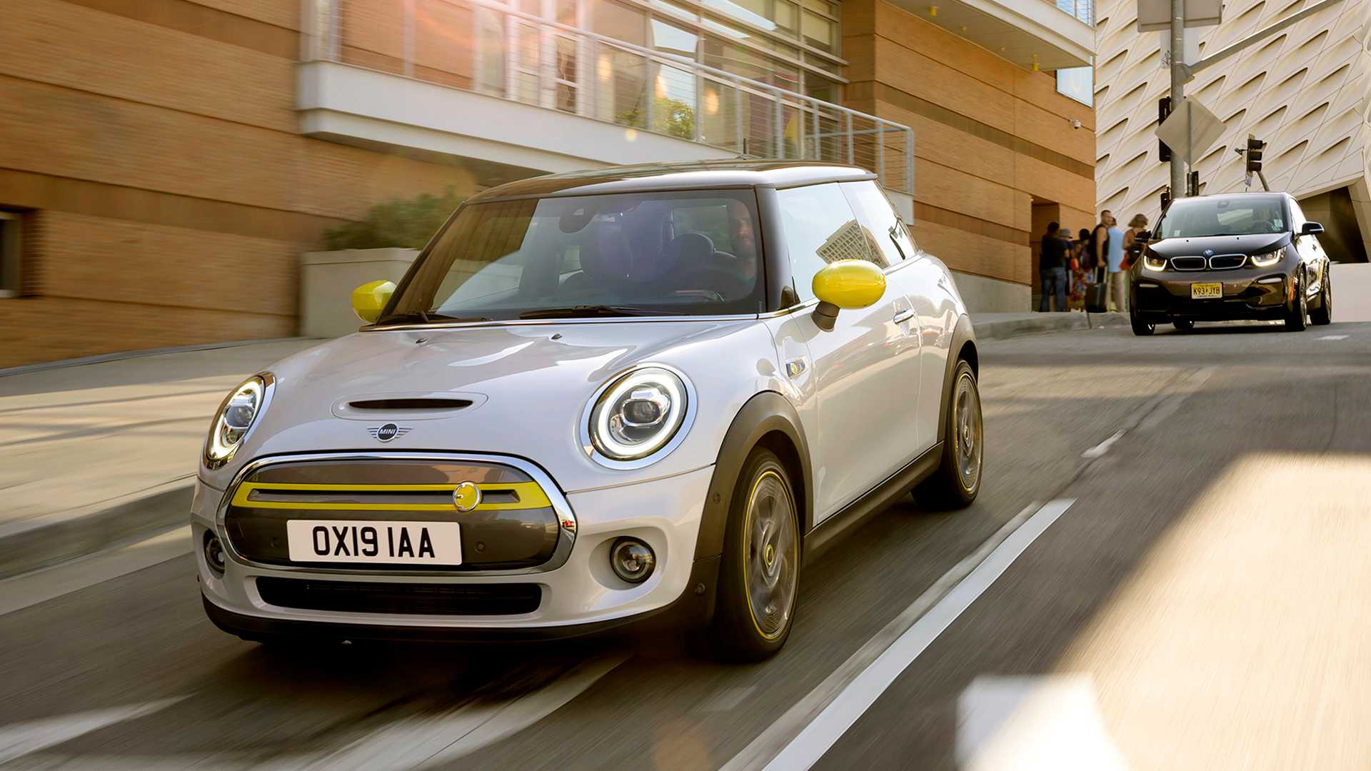 Η MINI οδεύει προς πλήρη εξηλεκτρισμό της γκάμας της