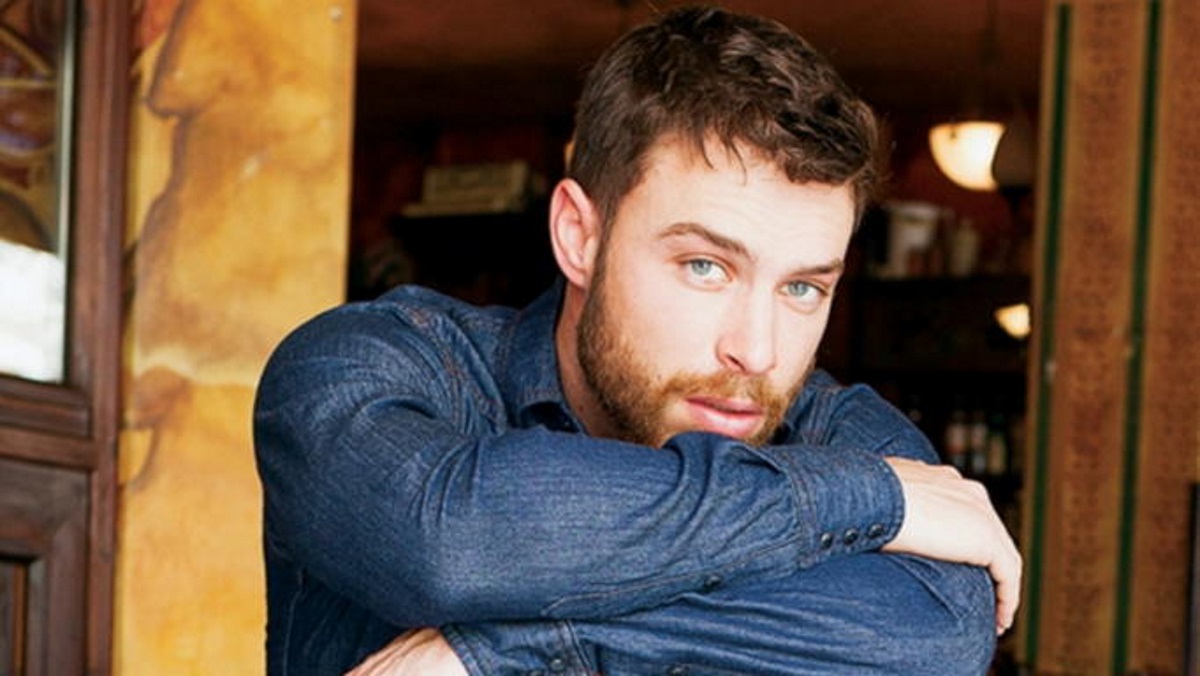 Συγκλονίζει ο Στέφανος Μιχαήλ: “Μεγάλωσα δύσκολα, δεν είχα τίποτα…”