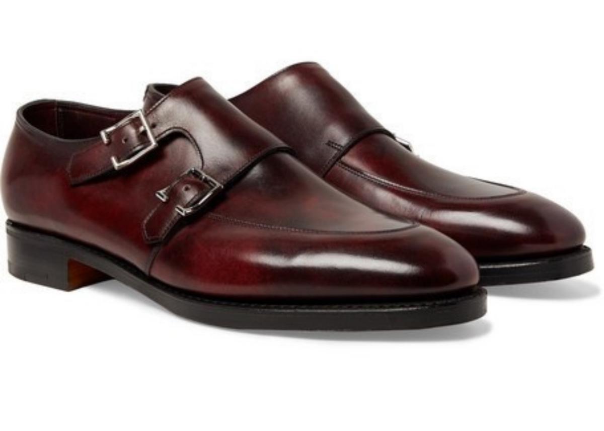 Τα παπούτσια που φορέθηκαν απο μοναχούς και έγιναν μόδα