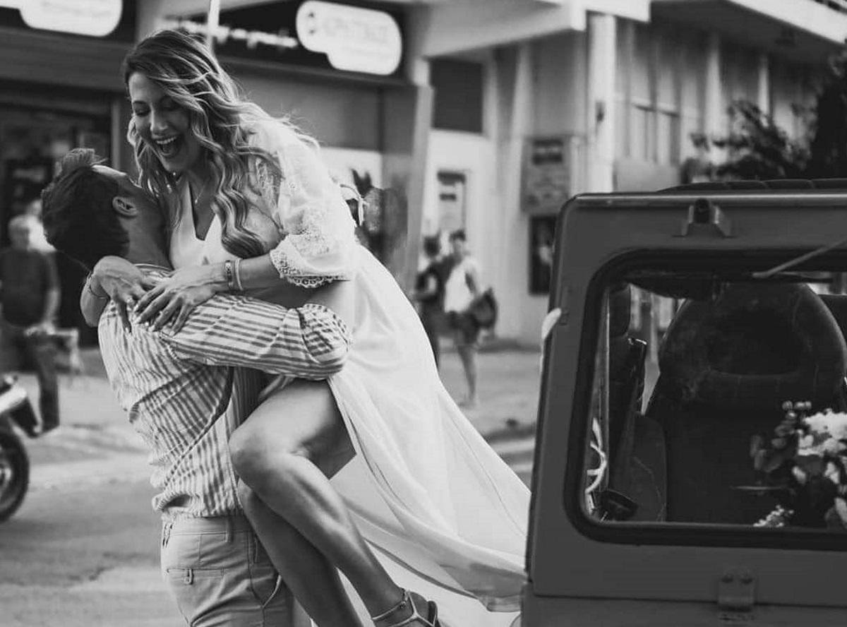 Ο Νίκος Μίχας δημοσίευσε τις αγαπημένες φωτογραφίες από τον γάμο του!