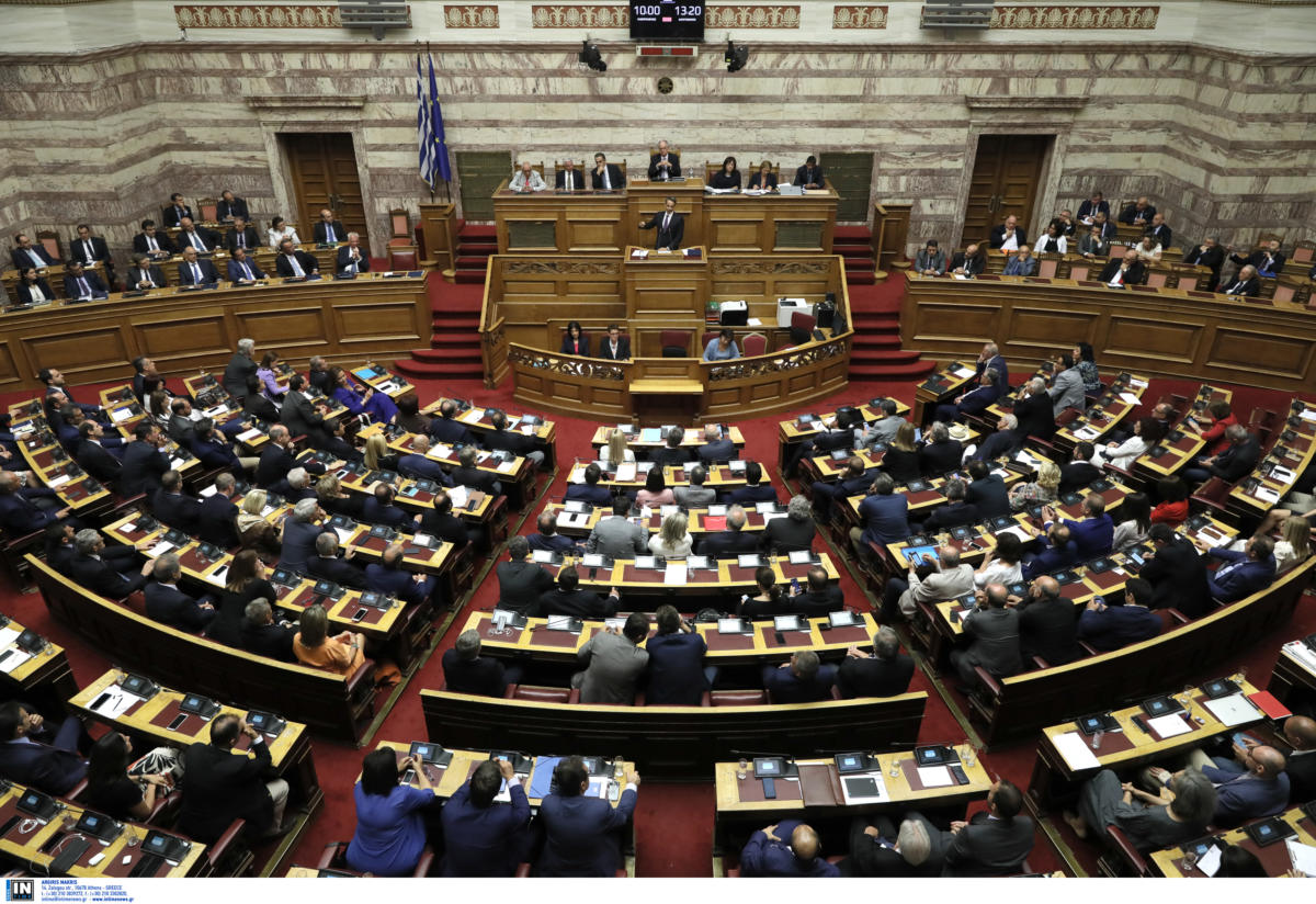 “Ναι” στο φορολογικό νομοσχέδιο από ΣΥΡΙΖΑ, ΚΙΝΑΛ και Ελληνική Λύση