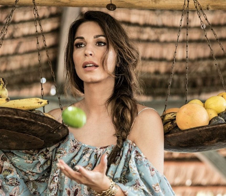 Οι πρώτες διακοπές της Κατερίνας Παπουτσάκη με τον νεογέννητο γιο της!