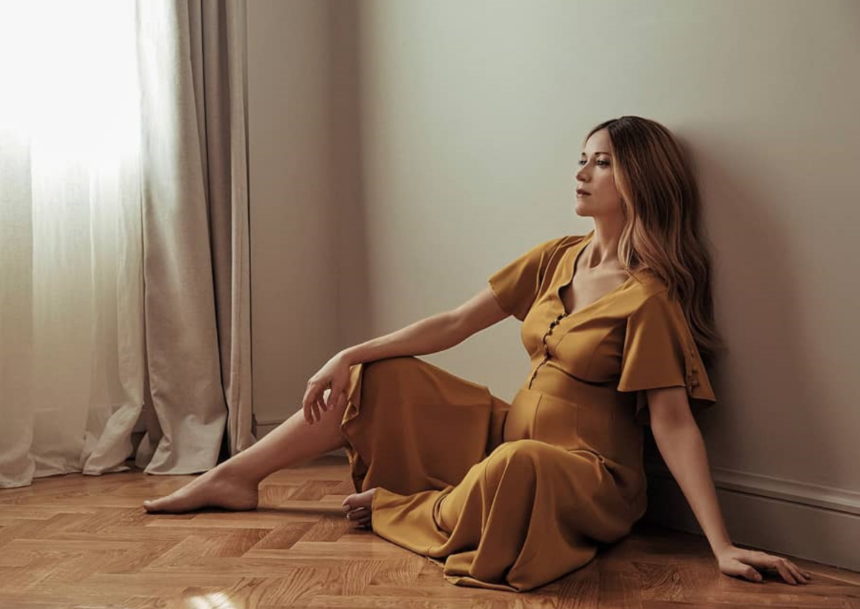 Ιωάννα Παππά: Από μέρα σε μέρα γεννάει και μας δείχνει την φουσκωμένη κοιλίτσα της!