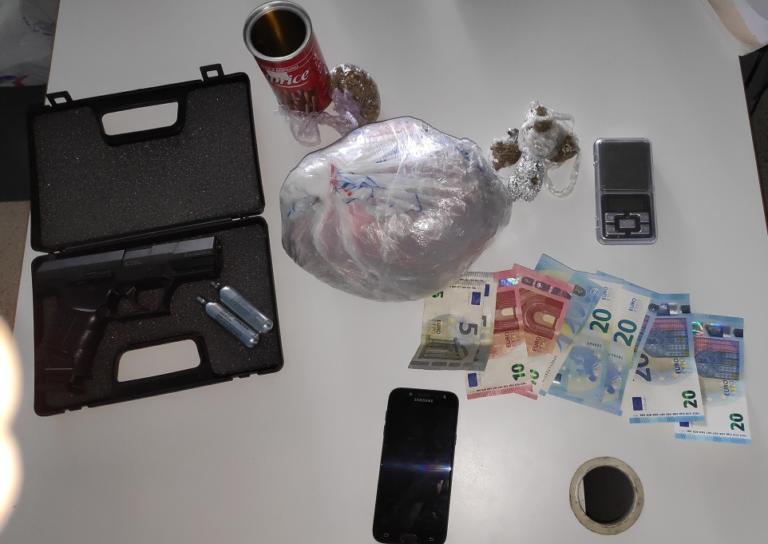 Διπλή επιχείρηση της αστυνομίας για ναρκωτικά σε Αθήνα και Πάρο - Έξι συλλήψεις