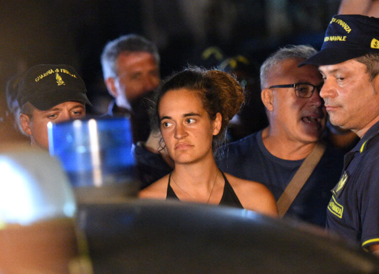 Καρόλα Ρακέτε