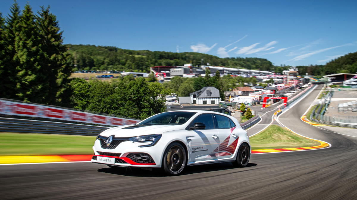 To νέο Renault Mégane RS Trophy R κατέρριψε ένα ακόμα ρεκόρ! [vid]