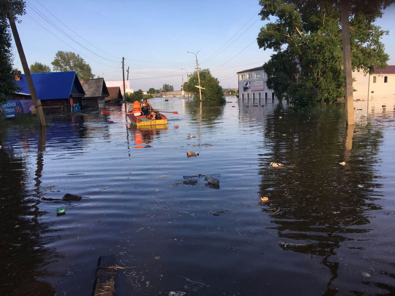 Ρωσία: 12 νεκροί, 9 αγνοούμενοι και 751 τραυματίες από πλημμύρες στη λίμνη Βαϊκάλη [video]