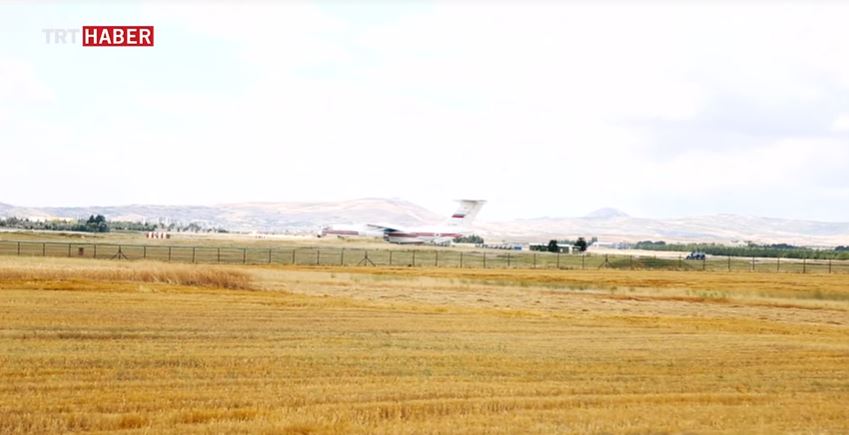 Οι πρώτες εικόνες από την παράδοση των S-400 στην Τουρκία [vid]
