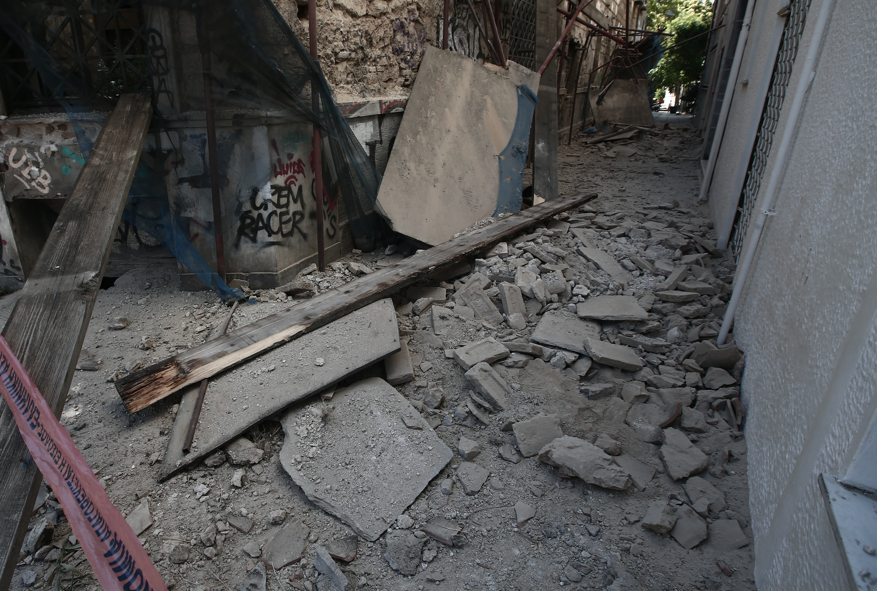 Σεισμός στην Αθήνα: Ο Εγκέλαδος “θυμήθηκε” την Αττική 20 χρόνια μετά