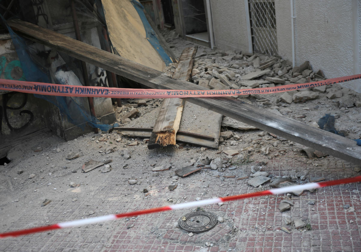 Σεισμός στην Αθήνα: Πάνω από 10.000 αυτοψίες σε κτίρια με ζημιές