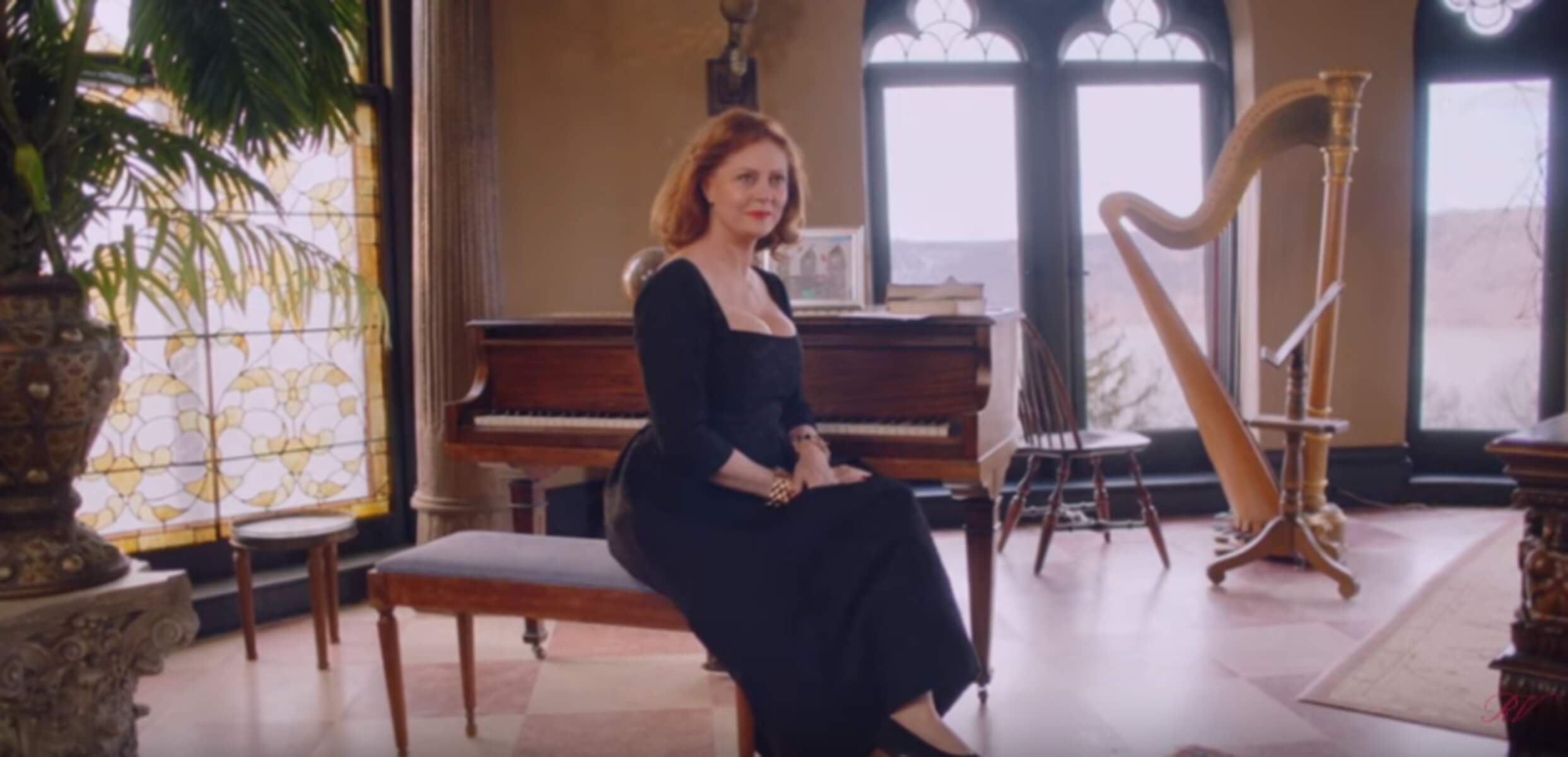 Σούζαν Σαράντον και Άννα Σοφία Ρομπ πρωταγωνίστριες σε μικρού μήκους ταινία του οίκου Roger Vivier – Video