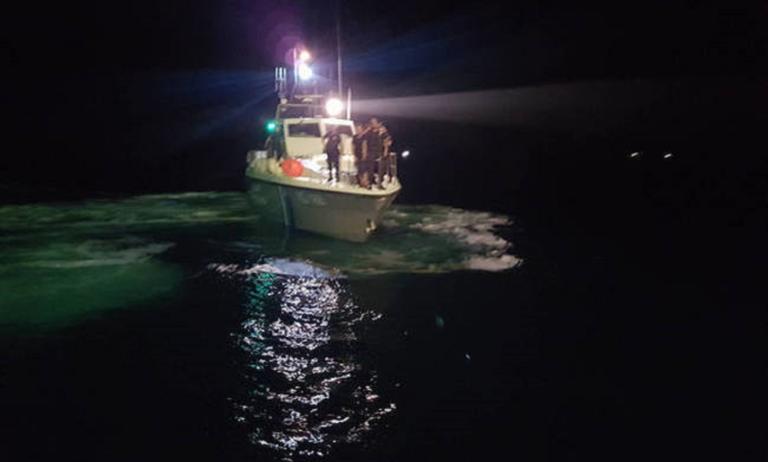 Θρίλερ στα Νέα Μουδανιά με πτώμα 40χρονου σε κατάστρωμα κατασχεμένου πλοίου