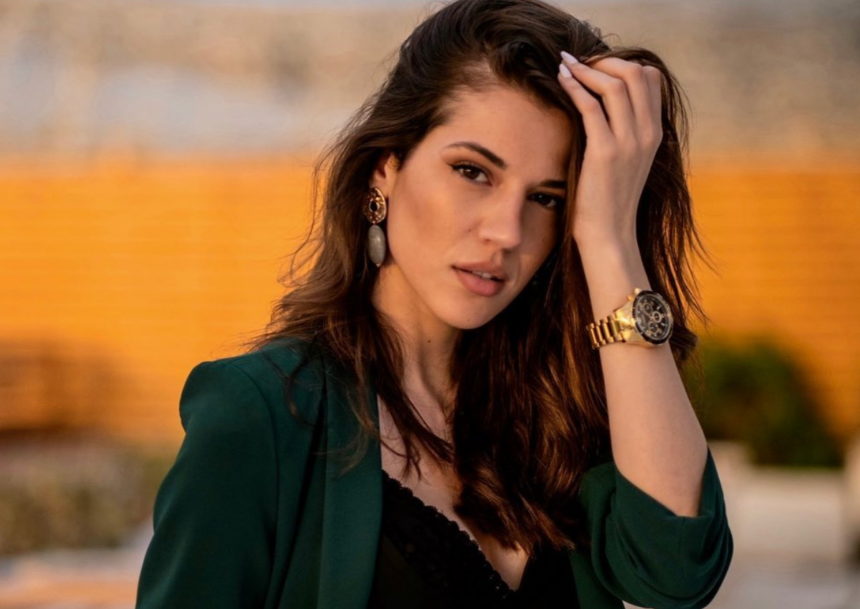 Χριστιάννα Σκούρα: Η πρώην παίκτρια του GNTM ποζάρει στο ηλιοβασίλεμα και εντυπωσιάζει!