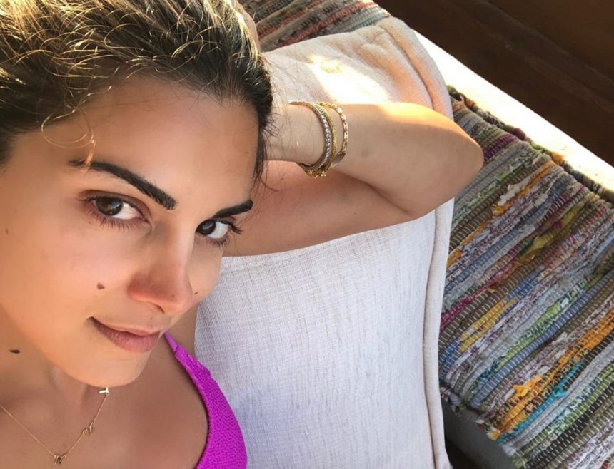 Δεν φαντάζεστε τι κουβαλάει η Σταματίνα Τσιμτσιλή στην τσάντα θαλάσσης της!