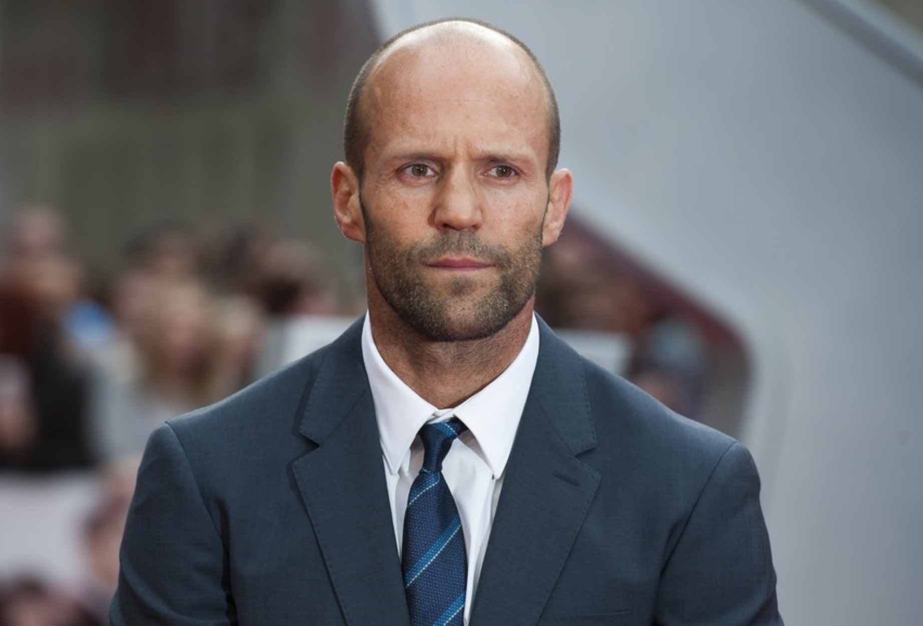 Θαυμάστρια του Jason Statham τον βλέπει στη Θεσσαλονίκη και φωνάζει: «Θέλω να πέσω κάτω, I love you»