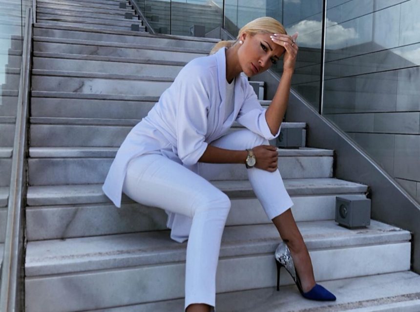 Η Ιωάννα Τούνη λιώνει στην γυμναστική και ο Νώντας Παπαντωνίου την καμαρώνει!